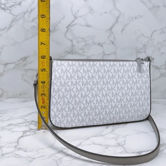 Michael Kors zip crossbody - Picture 7 of 7